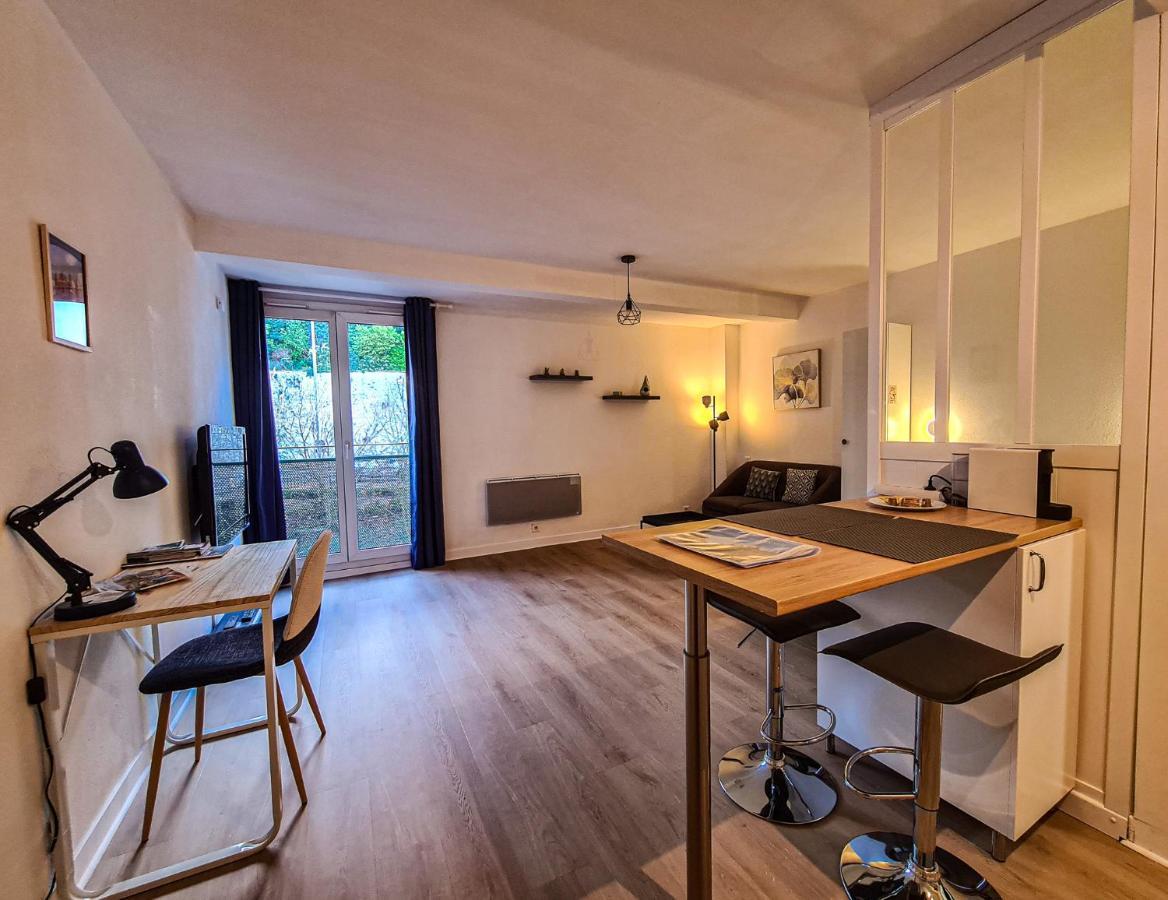 Grand Studio Neuf Parking Privatif 3 Minutes Gare Au Calme Poitiers Kültér fotó